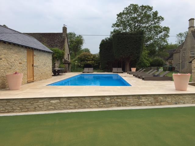Tennis court to pool area